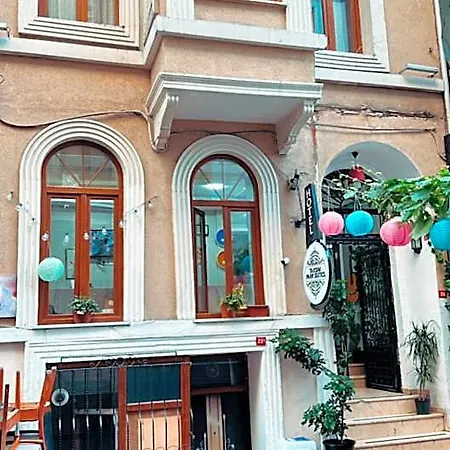 Taksim Park Szálloda 2*